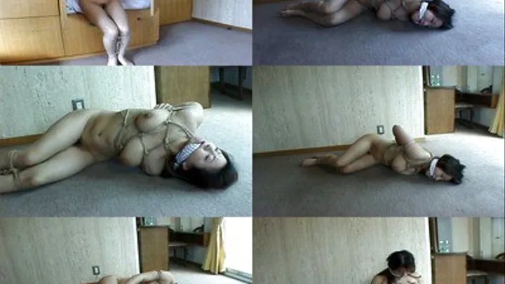 Naked Woman Slowly Escapes From Bondage - DHC-003 - Full version (High Quality - )