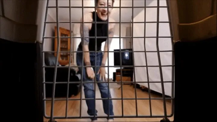 Caged tiny man for Giantess