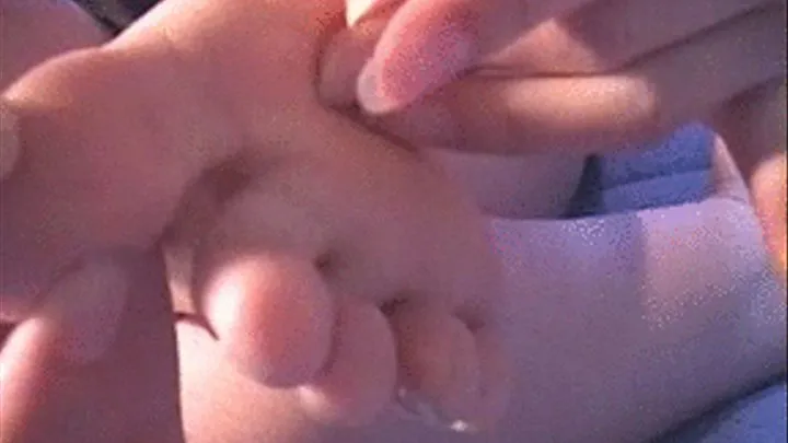 Exploring Her Feet! - Full version