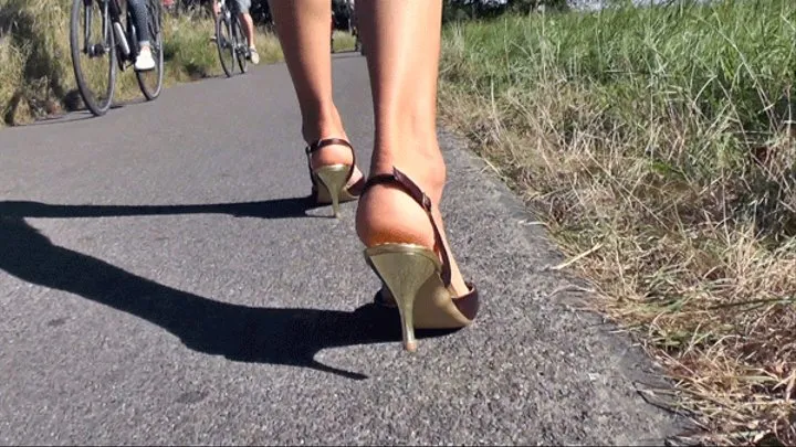 zedac. Christiane in high-heeled shoes - complete