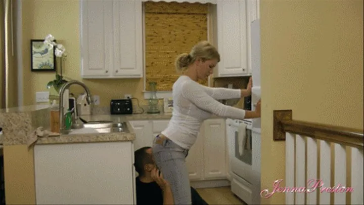 Naughty Housewife - Full Video