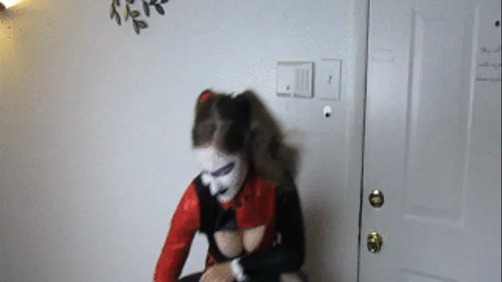 Harley Quinn Face Sitting Handjob