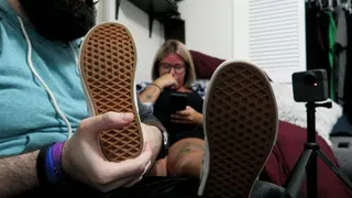 Jenna Mae gets her feet worshipped while working on her phone!