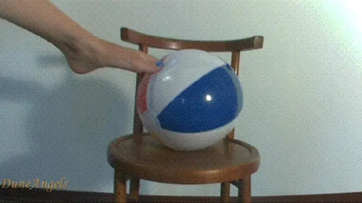 Beachball under butt