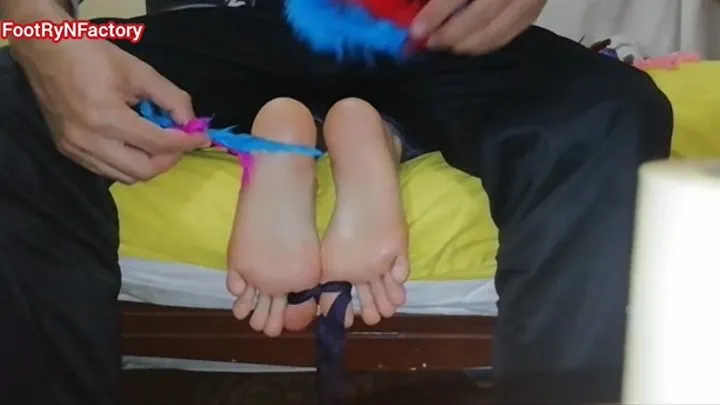 Beautiful Feet of a Costa Rican Gammer Again