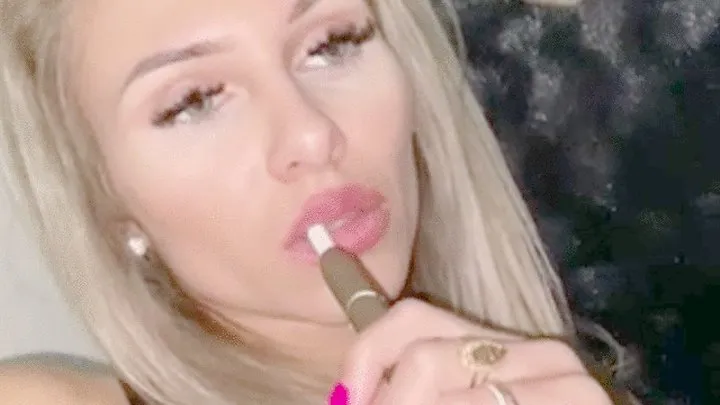 Nicole Late Night Smoking (Exclusive)