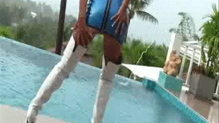 Nanalou latex in rain