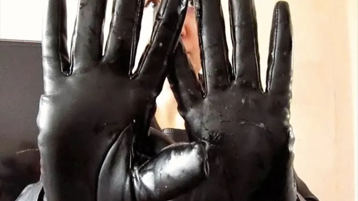 SNIVELS ON BLACK LEATHER GLOVES