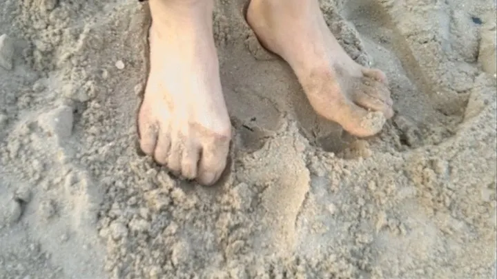 BAREFOOT ON SAND2