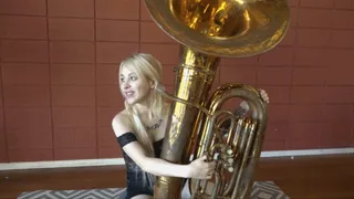 Sandra Experiments with Tuba Sounds
