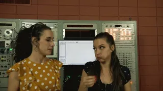 Ama and Sierra Test Their Cheek Capacity With Grapes