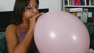 Chichi Blows Magic Color-Changing Balloons