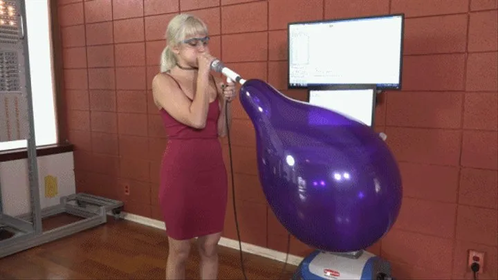 Sushii Blows a Qualatex 16-inch Balloon to Bursting