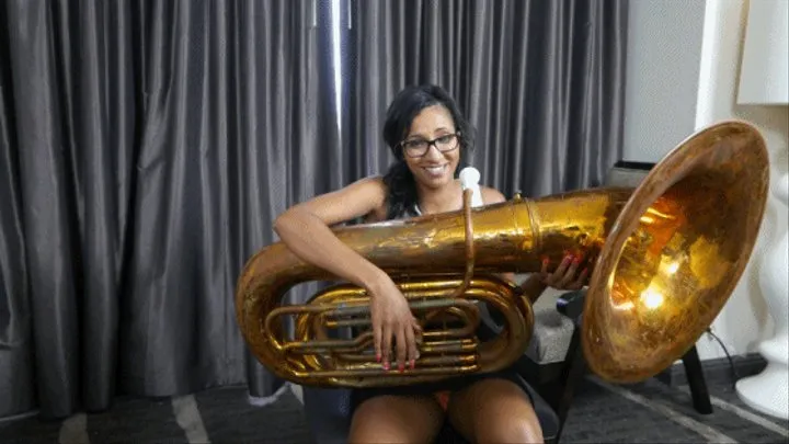 Sadie Santana Tries Out the Sousaphone