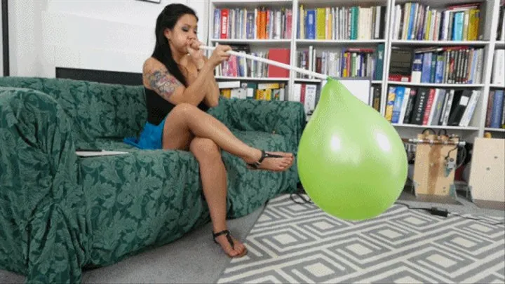 Kimmy Blows a Sempertex 16" Round Balloon to Bursting