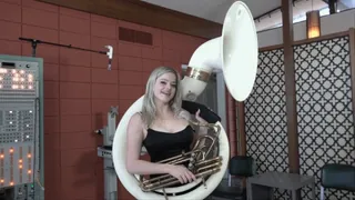 Sage Tries Out the Sousaphone and SousaVibe