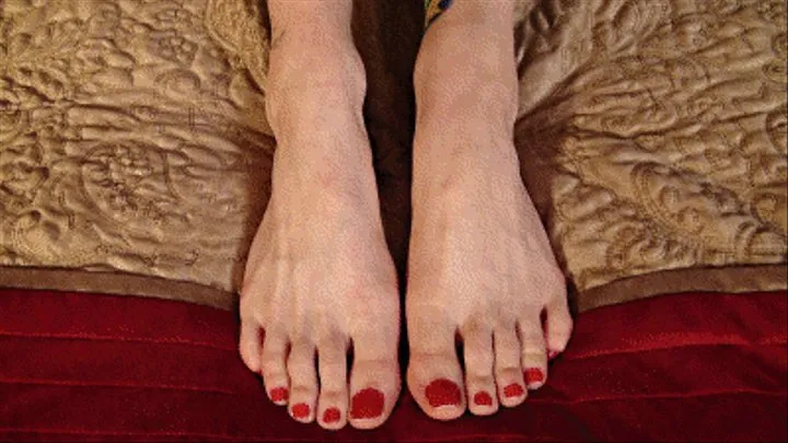 Scarlett's Summertime Footjob