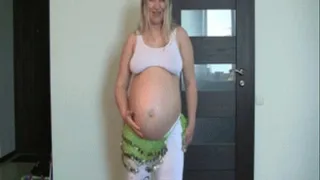 Dance of the pregnant beautiful and sexual blonde