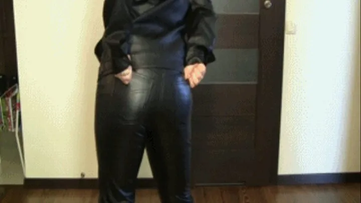 Oral sex for you in black leather ORDER