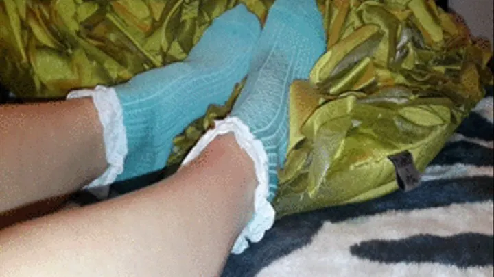 GODDESS BIANCA'S INNOCENT FRILLY SOCKS