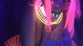 Daddys Raver Girl takes HUGE DONG