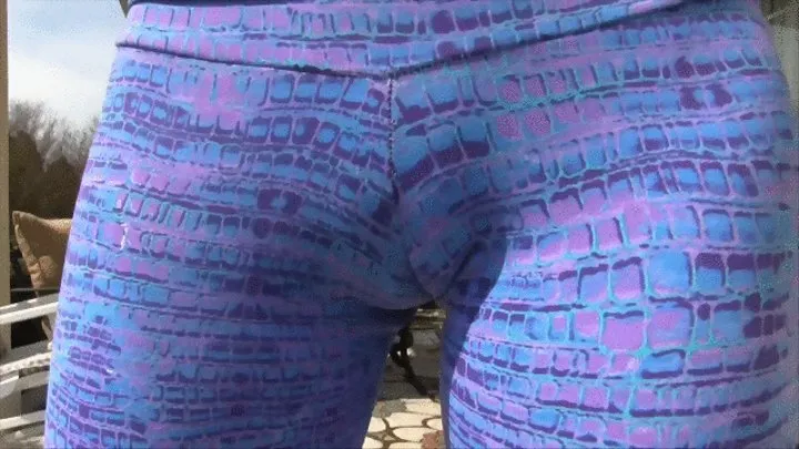 The Best Yoga Pants Clip