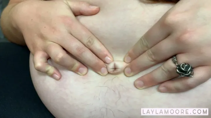 Exploring Laylas Sexy Pregnant Belly Button!