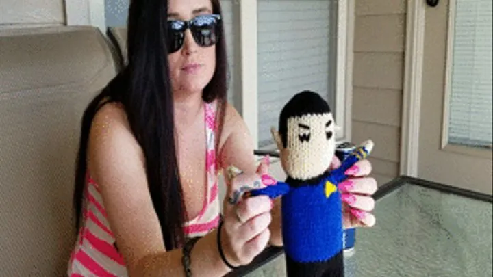 Laura Stabbing Spock Pink Claws