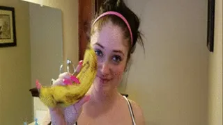 Laura crushes a banana to DEATHhhh