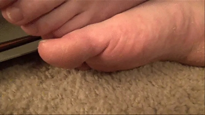 Extreme Close Up of Male Feet Picking - ANDROID