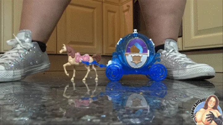 Glitter Allstars VS. Horse & Princess Carriage Crush