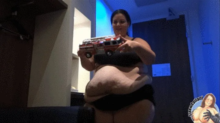 SSBBW VS. FIRE TRUCK - CRUSH