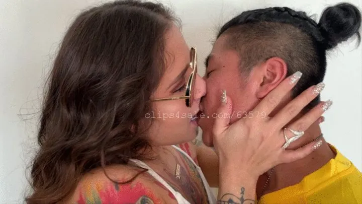 Dario and Julia Kissing Thursday