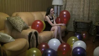 Clapping during drop balloons.