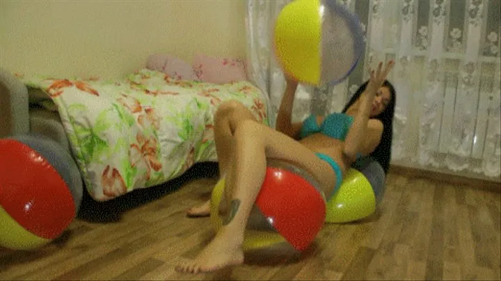 Uliana pop beach balls.