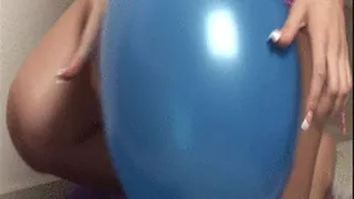 Sexy Balloon Fun With Addison Rose