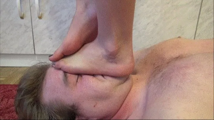 SCHOOLMATE BECOMES SLAVE: PEEVISH FOOT - SADISTIC FACE MASSAGE