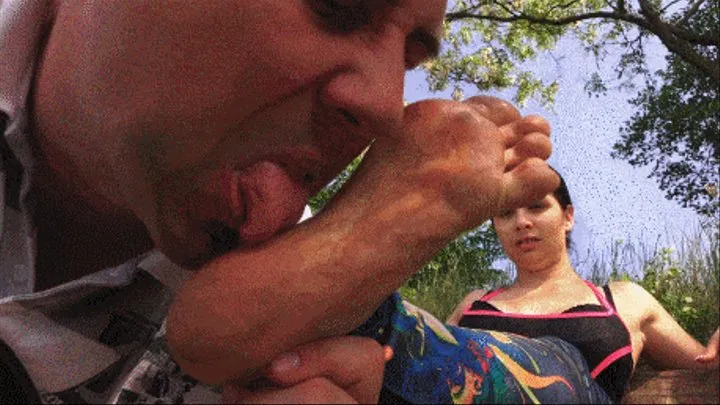 PUBLIC MARTIAL ARTS PUNISHMENT IN THE CITY PARK - DON'T BE SHY TO LICK MY DIRTY FEET