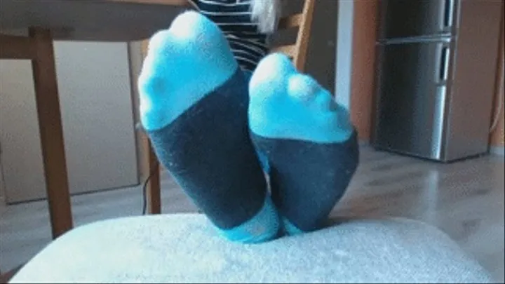 Enjoy my feet (foot fetish)