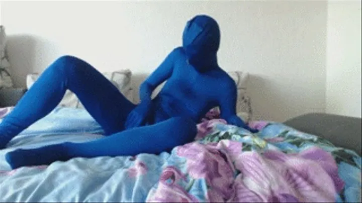 Masturbation and blowjob in zentai