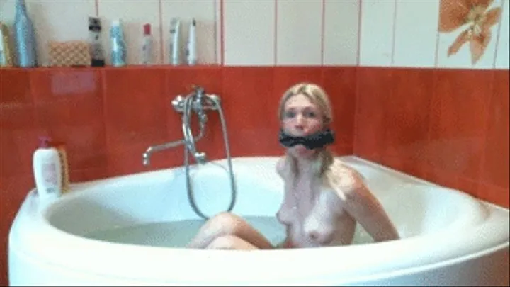 Bath bondage (gagging)