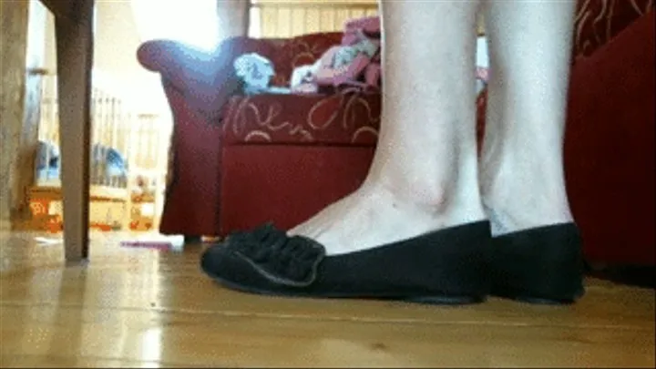 Pretty feet in ballet shoes