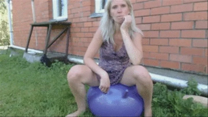 Infltable ball ride (exhibitionist)