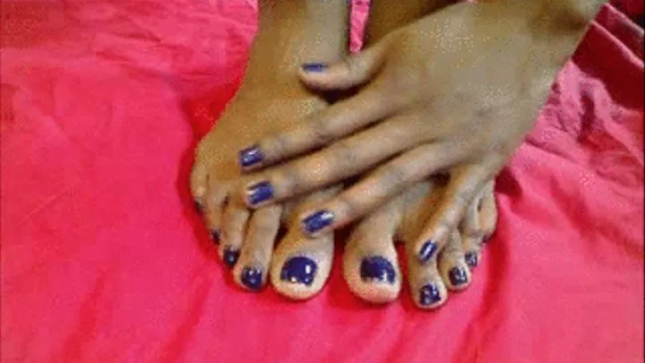Miss Foxx UK - Lick My Honey Covered Ebony Toes