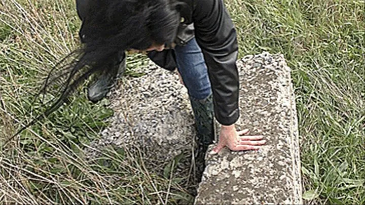 got his foot stuck in the rocks