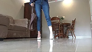 can't resist wearing heels mp