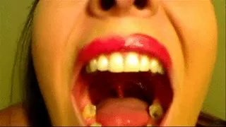 Sarah's big mouth, deep inside