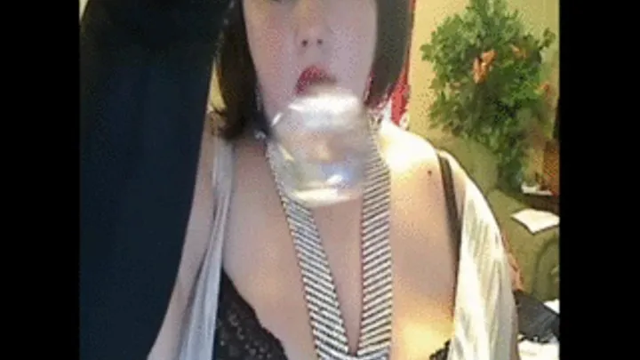 A very potent and erotic compilation of pendant and cleavage trance!