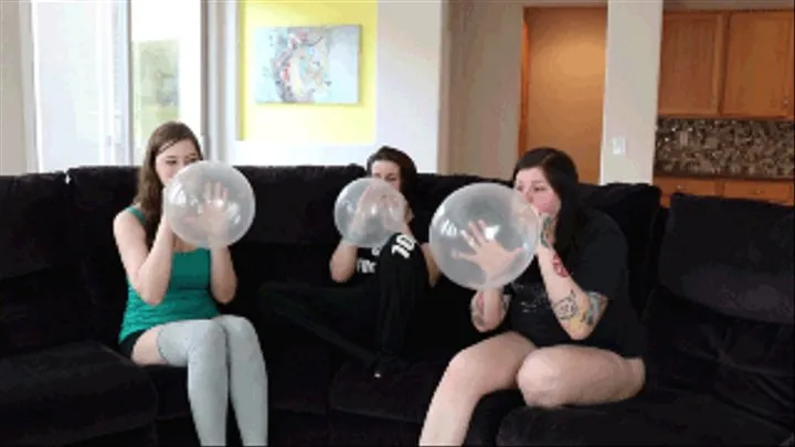 Lintilla, JollyKitten and NerdieBirdie Race to Pop Clear Balloons