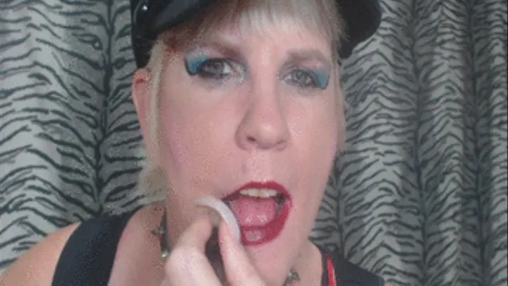 Slave Weak Beg For Lipstick 4